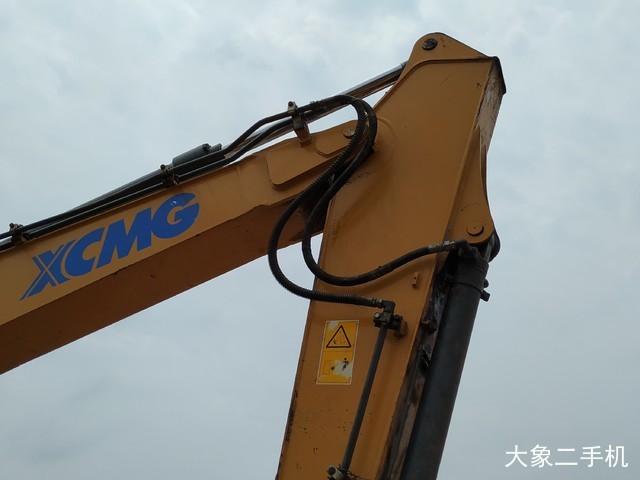 徐工 XE135D 挖掘机