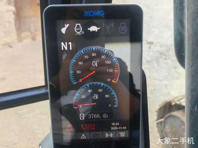 徐工 XE200D 挖掘机