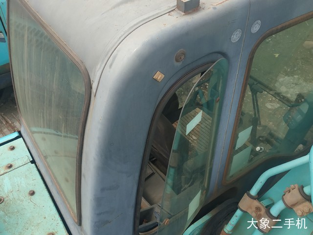 神钢 SK200-8 挖掘机