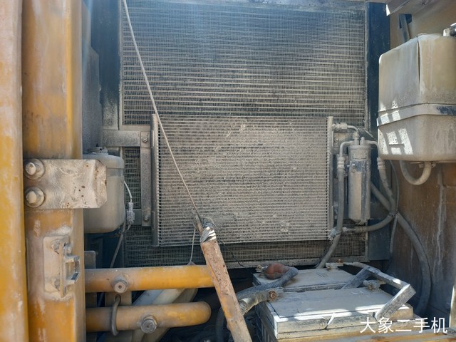 徐工 XE215C 挖掘机