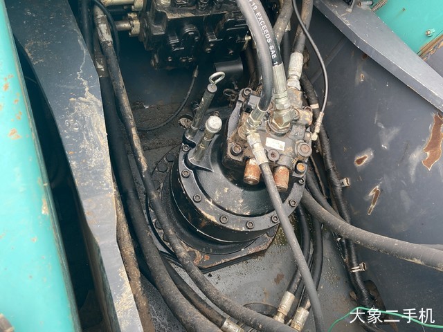 神钢 SK260LC-8 挖掘机