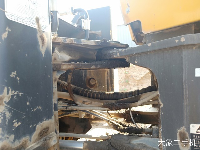 山东临工 L955F 装载机