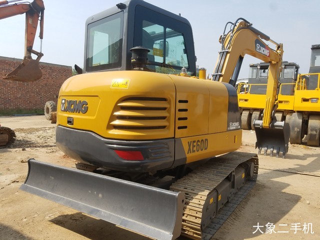 徐工 XE60D 挖掘机