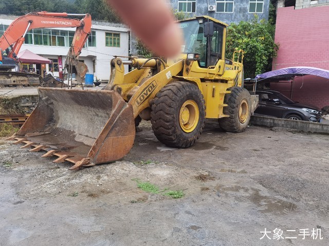 雷沃重工 ETX956 装载机