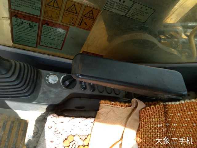 小松 PC240LC-8 挖掘机