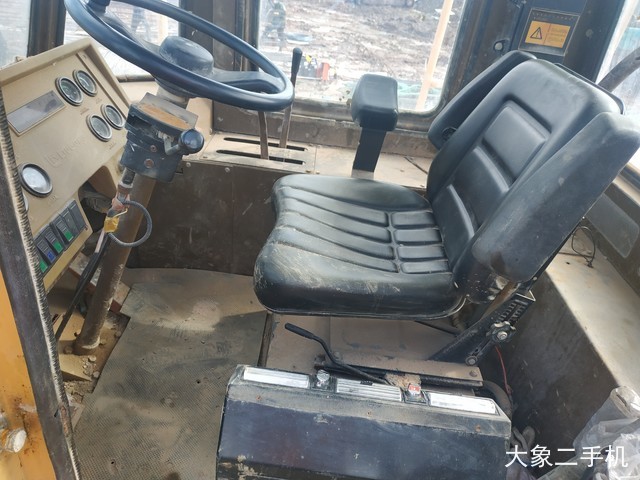 龙工 LG855B 装载机