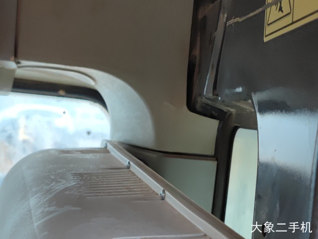 现代 R225-7 挖掘机