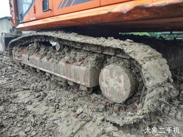 斗山 DX380LC 挖掘机