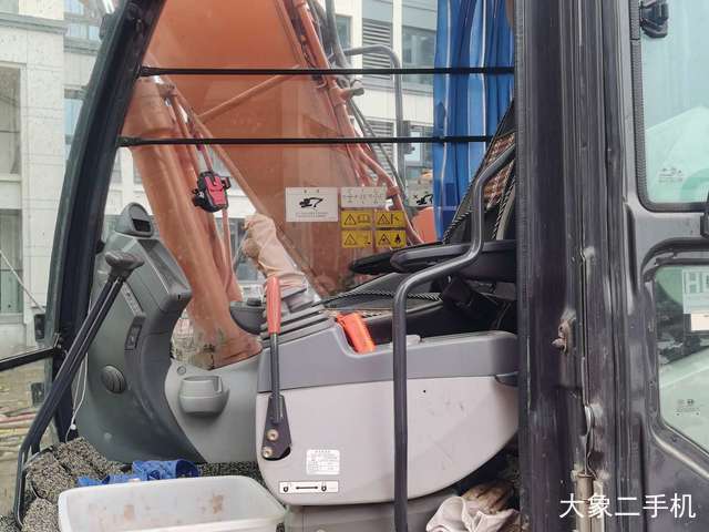 日立 ZX130-5A 挖掘机