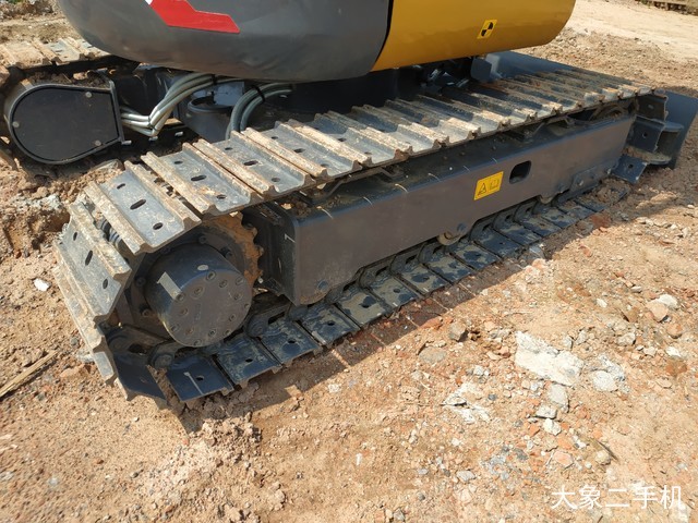 徐工 XE15 挖掘机