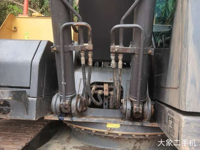 沃尔沃 EC120D 挖掘机