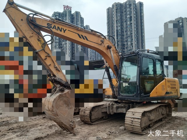 三一重工 SY135C 挖掘机