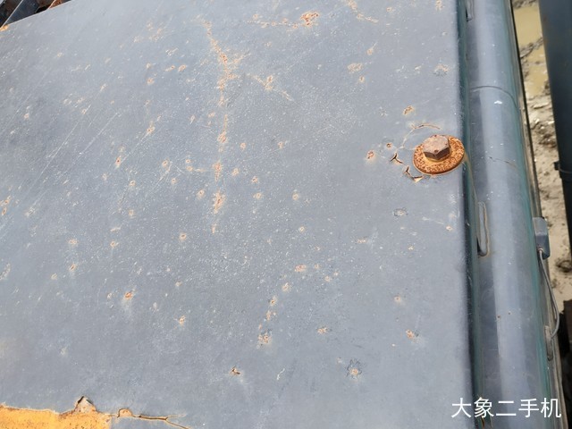 神钢 SK270D-8 挖掘机