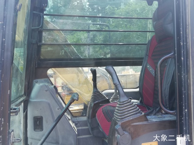三一重工 SY75C-10 挖掘机