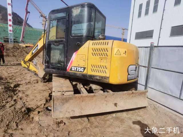 三一重工 SY75C-9 挖掘机
