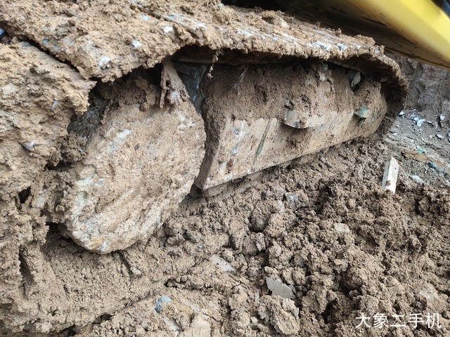 小松 PC220-8M0 挖掘机