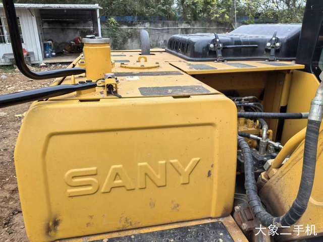 三一重工 SY135C 挖掘机