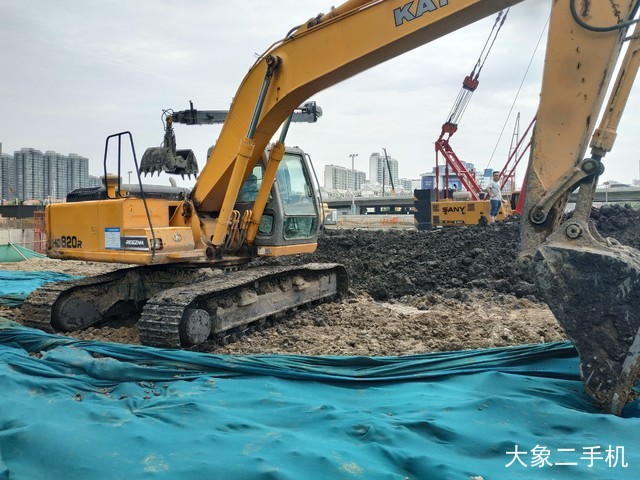 加藤 HD820E 挖掘机