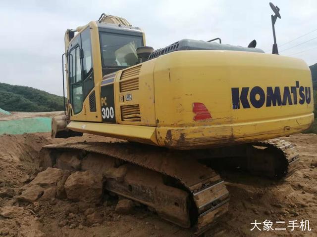 小松 PC240LC-8M0 挖掘机