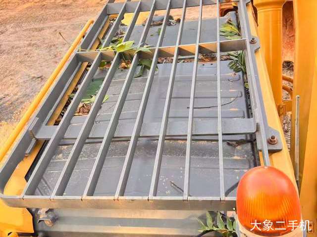 山东临工 LG6360E 挖掘机