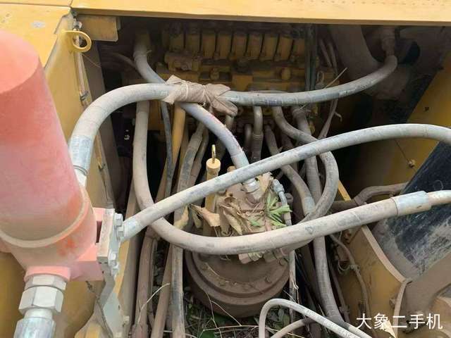 卡特彼勒 新一代Cat®323液压 挖掘机