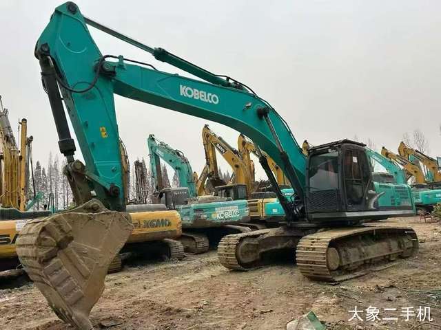 神钢 SK380D 挖掘机