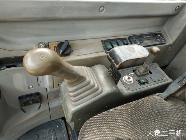 柳工 CLG908D 挖掘机