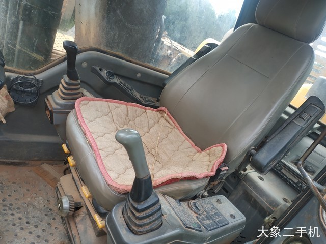 沃尔沃 EC210BLC 挖掘机