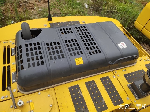 小松 PC220-8M0 挖掘机