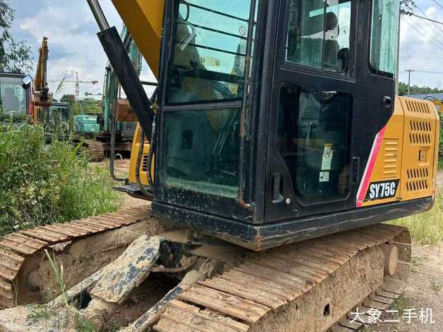 三一重工 SY75C 挖掘机