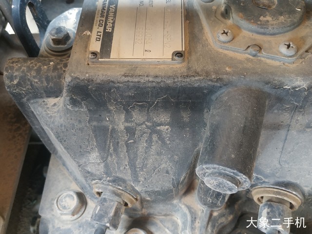 雷沃重工 FR65V8 挖掘机