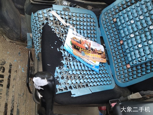 小松 PC220-8 挖掘机