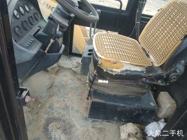 成工 CG955 装载机