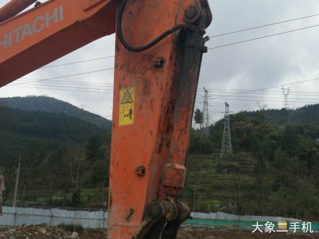 日立 ZX210LC-3G 挖掘机