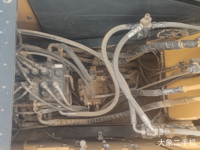 现代 R150LVS 挖掘机