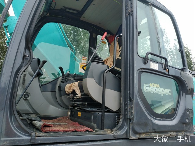 神钢 SK260LC-8 挖掘机