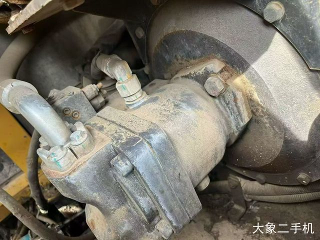 山东临工 E680F 挖掘机