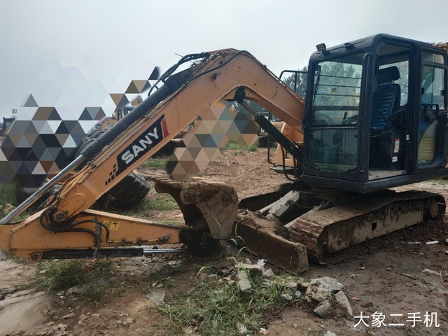 三一重工 SY65C 挖掘机