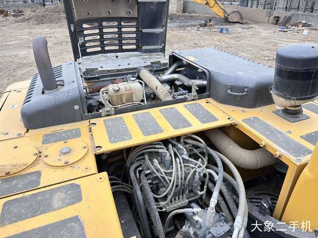 山东临工 E6250F 挖掘机