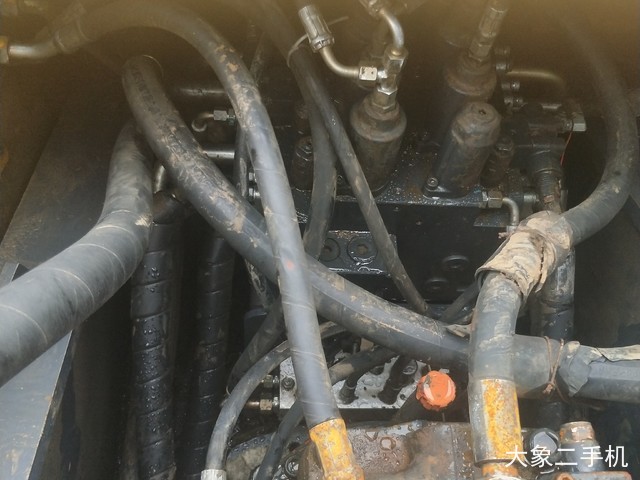 约翰迪尔 E240LC 挖掘机