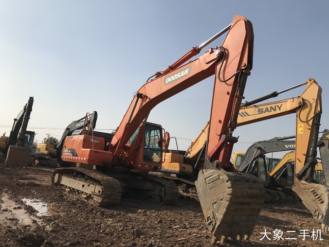 斗山 DH220LC-9E 挖掘机