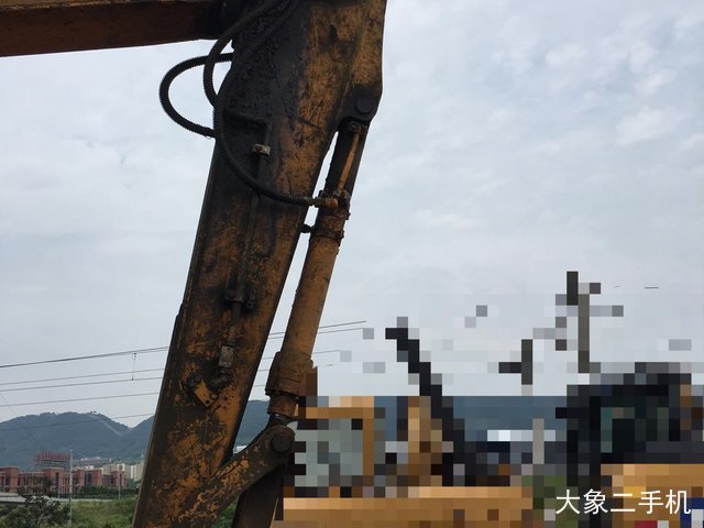 雷沃重工 FR170 挖掘机