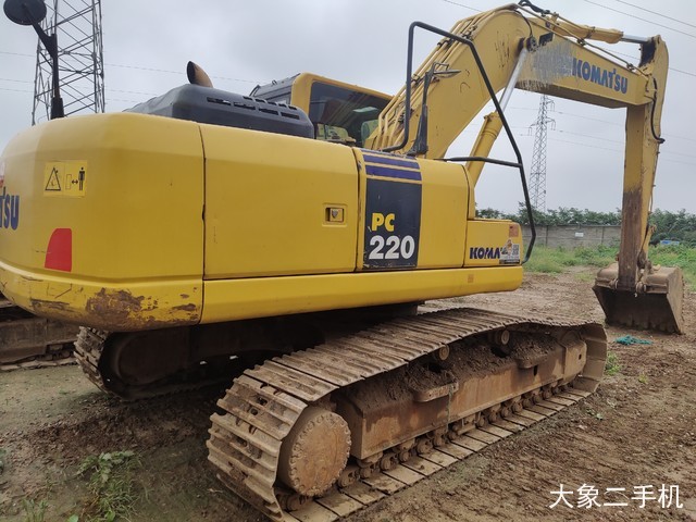 小松 PC220-8M0 挖掘机