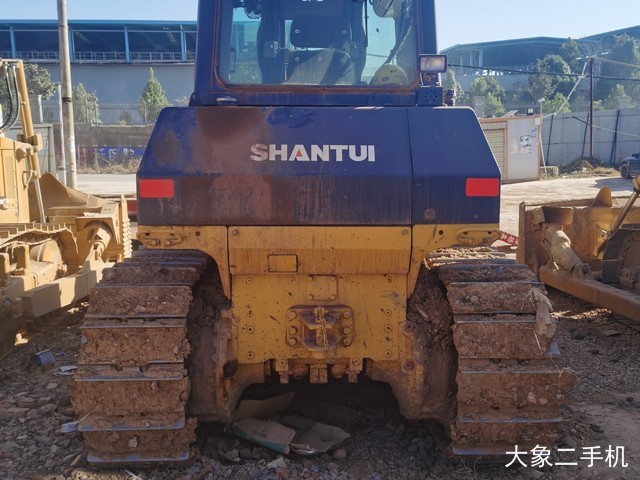 山推 SD16标准型 推土机