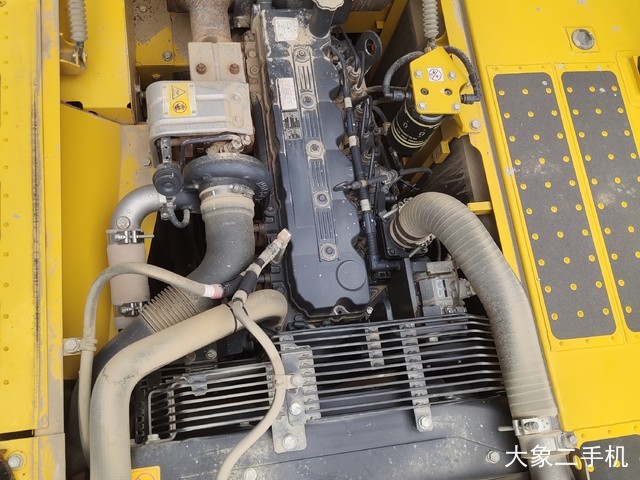 小松 PC220-8M0 挖掘机