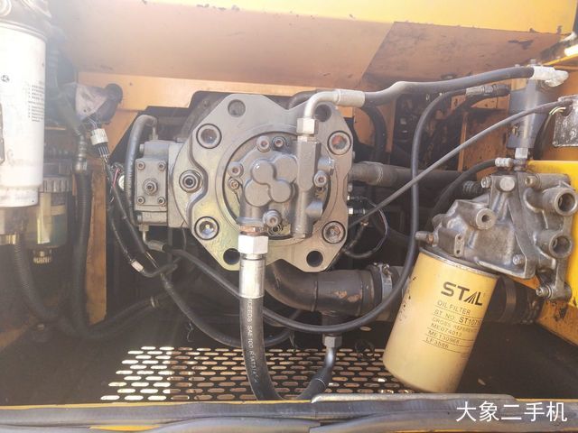 三一重工 SY215C-8 挖掘机