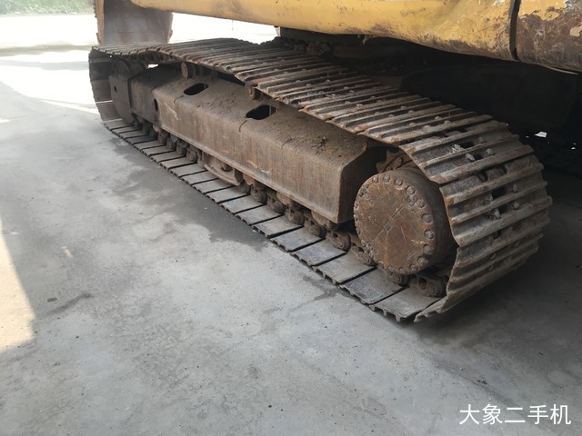 小松 PC220-8M0 挖掘机