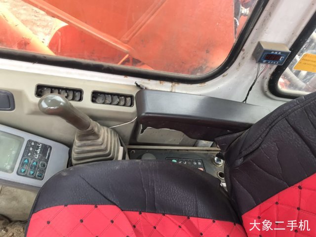 斗山 DH220-5 挖掘机