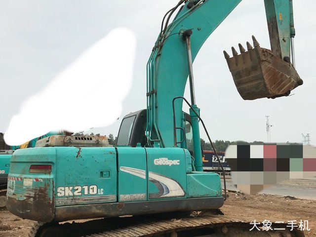 神钢 SK210LC-8 挖掘机
