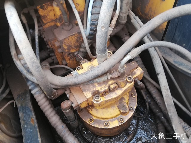 现代 R225LC-7 挖掘机